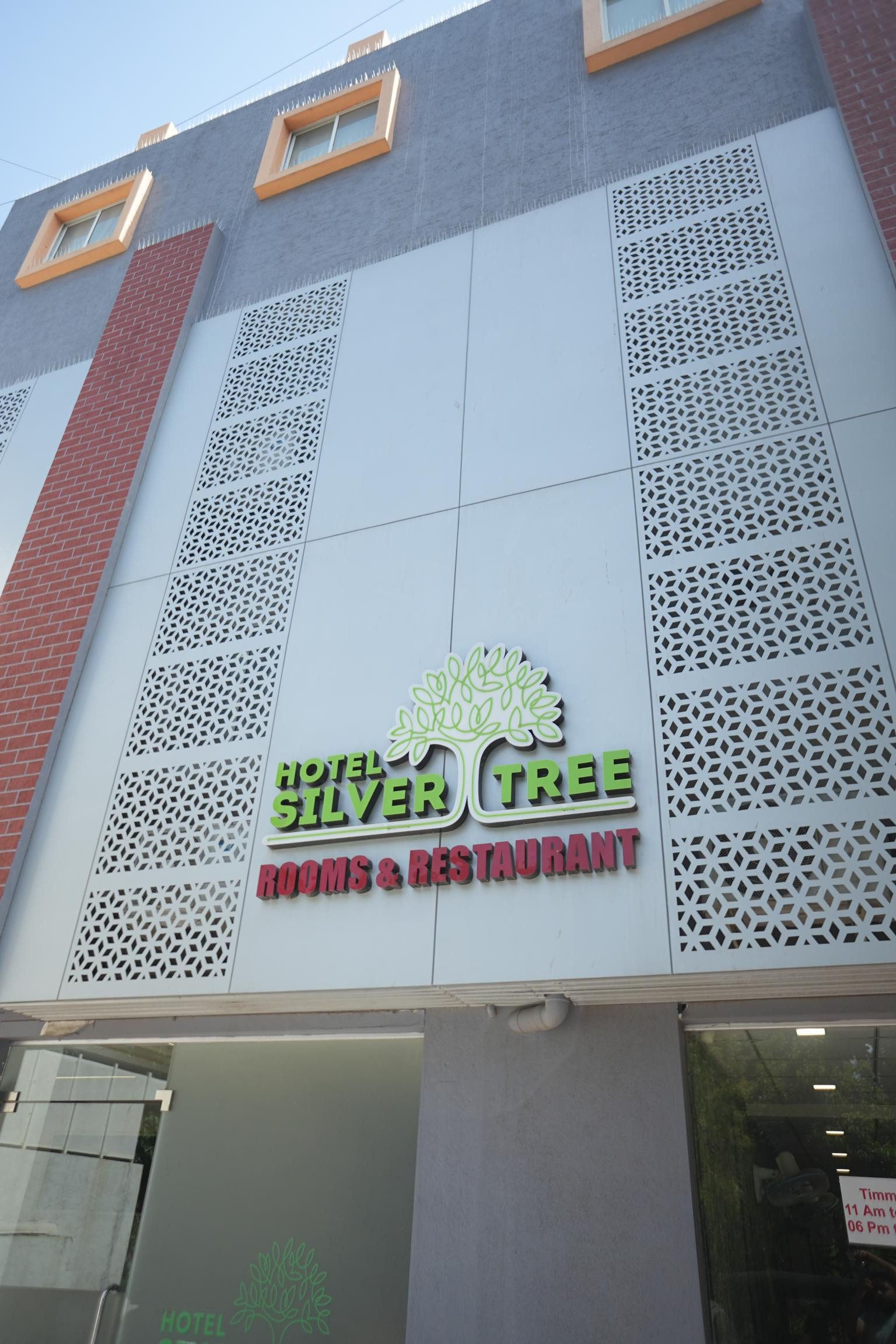 Hotel Silver Tree